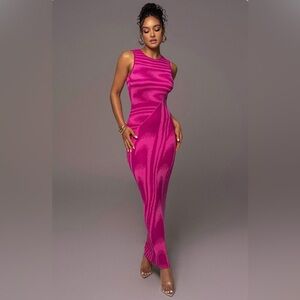 NWT JADE LUXE LABEL KNIT SLEEVES MAXI DRESS. SIZE M